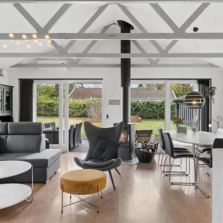 Sida - 1-5km From The Sea By Interhome *